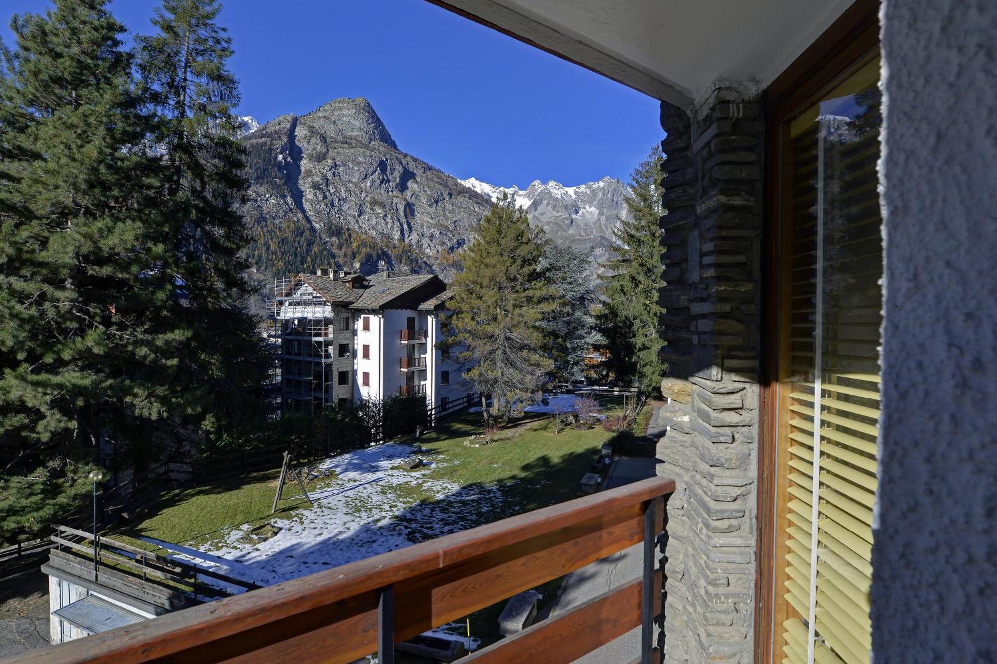 Dulci Du Mont Blanc Apartment Courmayeur Exterior foto